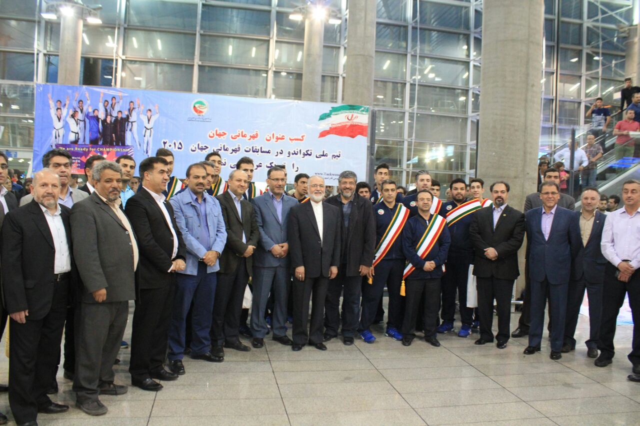 استقبال مسئولان هیئت تکواندو استان تهران از قهرمانان ملی پوش مسابقات قهرمانی جهان