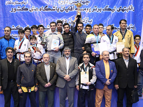 مردان پومسه رو “راهیان تهران”جام قهرمانی ستارگان را بالای سر بردند